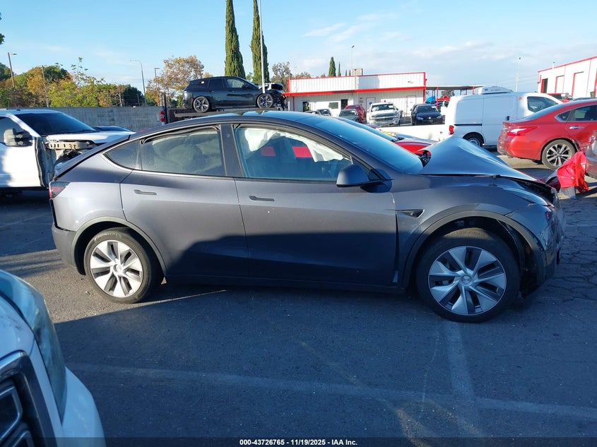 2023 Tesla Model Y Awd/Long Range Dual Motor All-Wheel Drive VIN: 7SAYGDEE1PA061587 Lot: 43726765