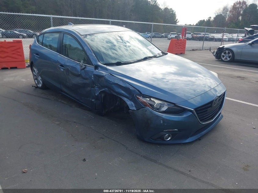 MAZDA 3 S GRAND TOURING