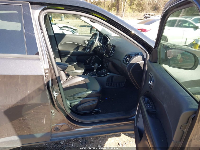 3C4NJCBB0LT122786 2020 JEEP COMPASS photo no. 5