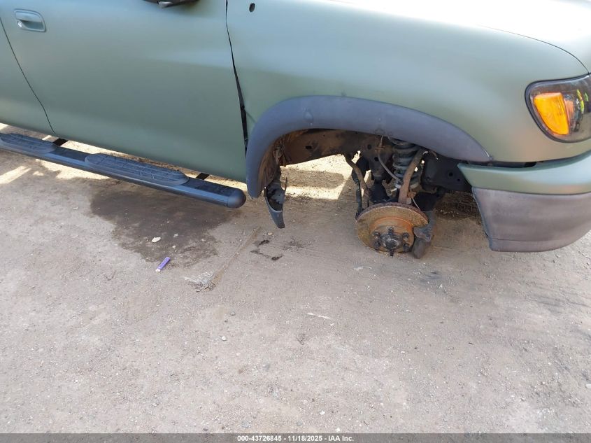 2000 Toyota Tundra Ltd V8 VIN: 5TBBT4819YS025923 Lot: 43726845