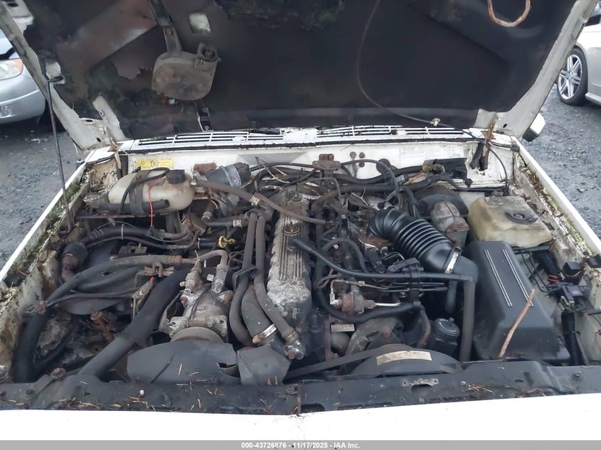 1988 Jeep Cherokee Limited VIN: 1JCMT7894JT253325 Lot: 43726876