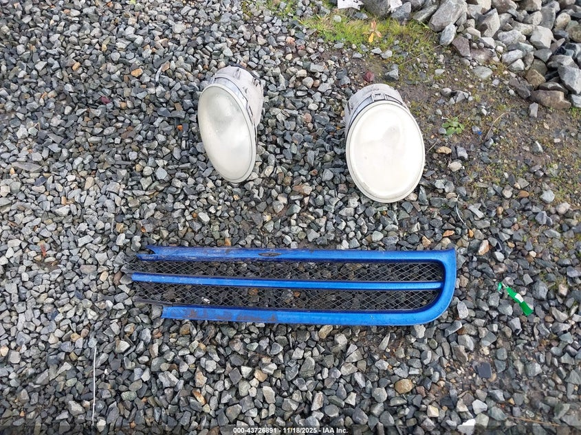 2000 Volkswagen New Beetle Gl VIN: 3VWBC21C1YM413054 Lot: 43726891