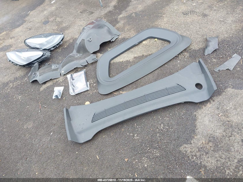 2025 Tesla Model Y Long Range Dual Motor Rear-Wheel Drive VIN: 7SAYGDED3SA358344 Lot: 43726918