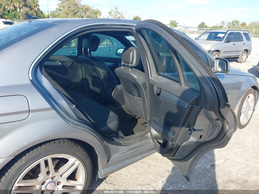 2008 Mercedes-Benz C 300 Luxury/Sport VIN: WDDGF54X28R012648 Lot: 43727008