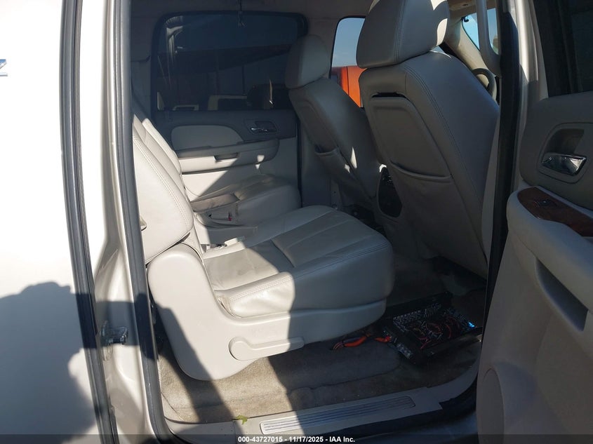 2008 Chevrolet Suburban 1500 Ltz VIN: 1GNFC16Y78R199812 Lot: 43727015