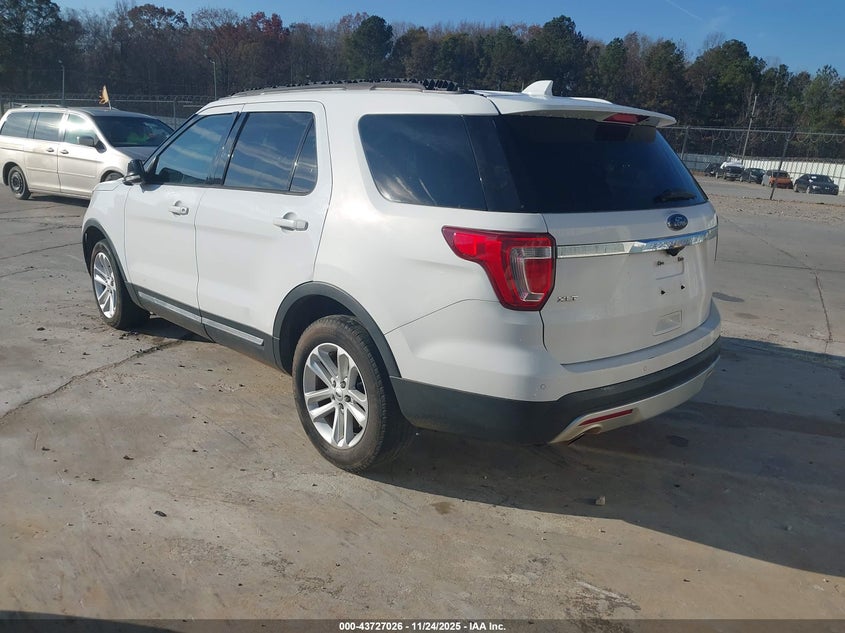 1FM5K7D80HGC36820 2017 FORD EXPLORER photo no. 3