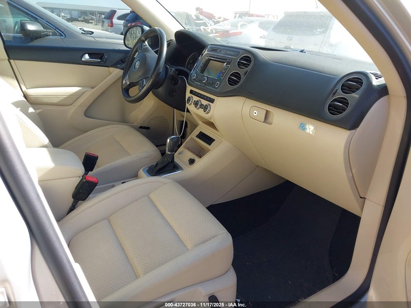 WVGBV7AX1FW604950 2015 VOLKSWAGEN TIGUAN photo no. 5