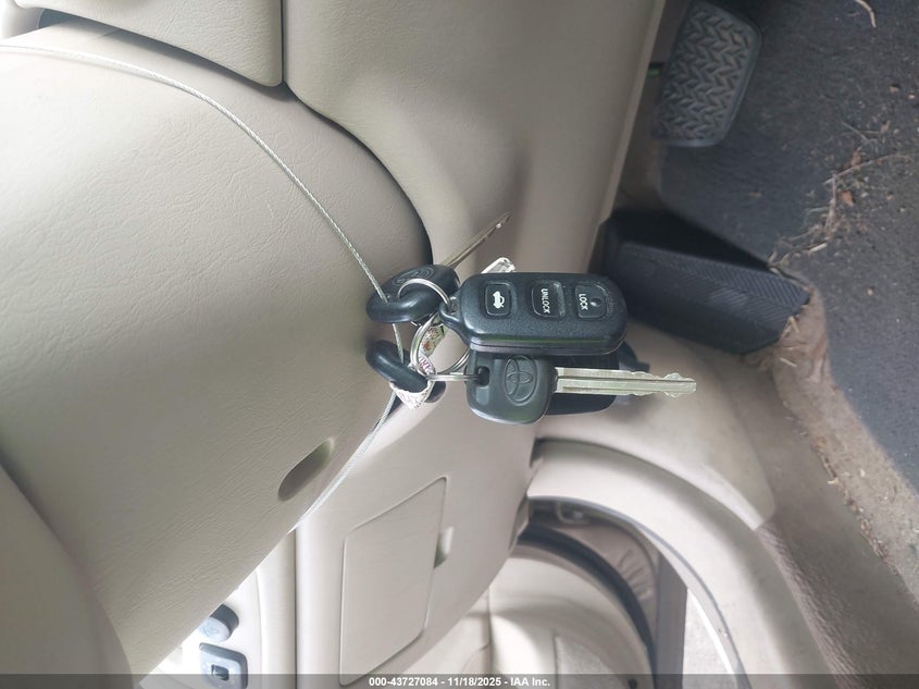 2002 Toyota Avalon Xls VIN: 4T1BF28B72U205878 Lot: 43727084