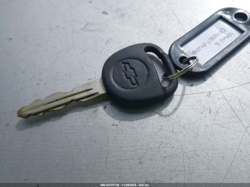 2006 Chevrolet Express Work Van VIN: 1GCGG25V261116152 Lot: 43727136