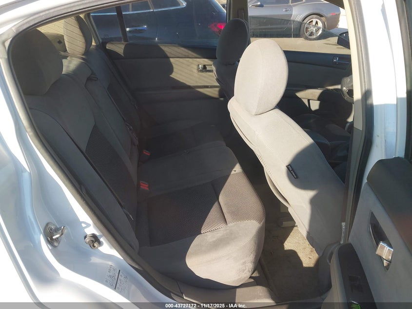 2007 Nissan Sentra 2.0S VIN: 3N1AB61E07L672572 Lot: 43727172