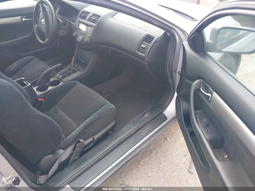 1HGCM72274A002158 2004 HONDA ACCORD photo no. 5