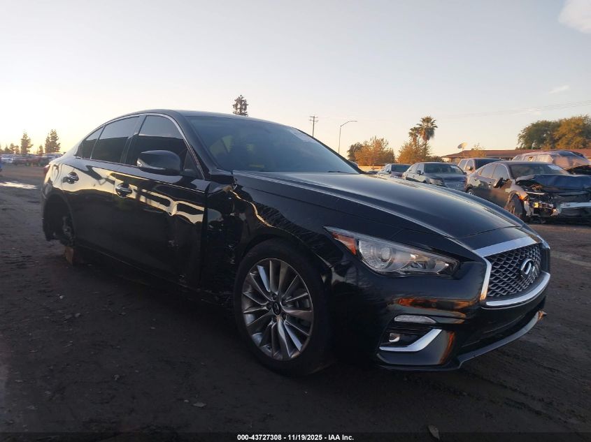 INFINITI Q50 LUXE