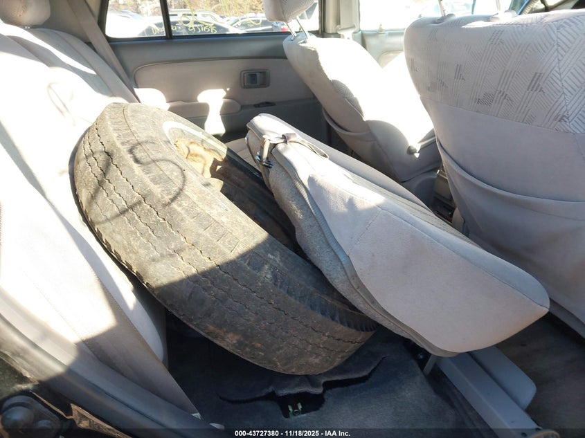 2001 TOYOTA 4RUNNER auction photo 8