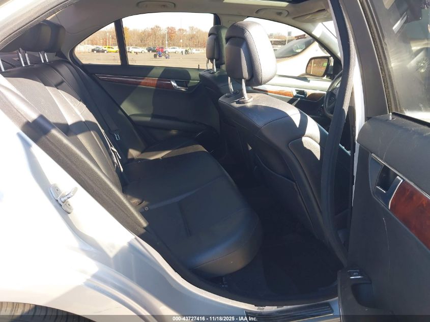 2008 Mercedes-Benz C 300 Luxury 4Matic/Sport 4Matic VIN: WDDGF81X48F092641 Lot: 43727416