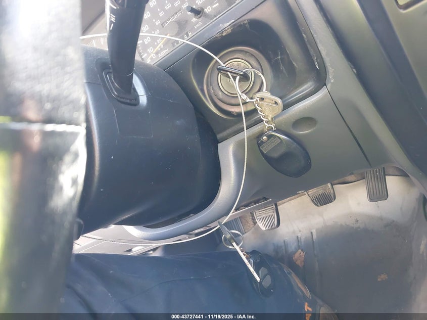 1997 Toyota 4Runner Sr5 V6 VIN: JT3HN86R4V0081394 Lot: 43727441