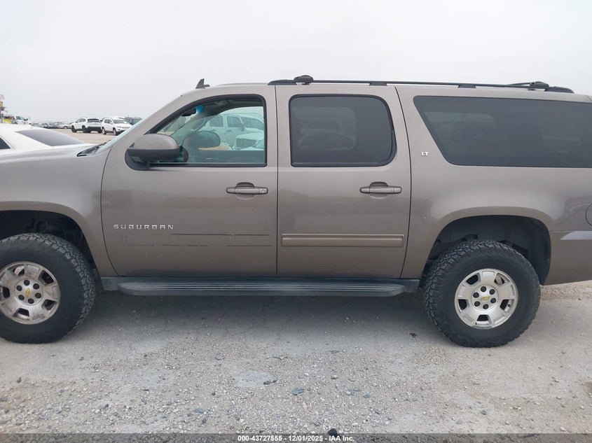 2013 Chevrolet Suburban 1500 Lt VIN: 1GNSCJE01DR113687 Lot: 43727555