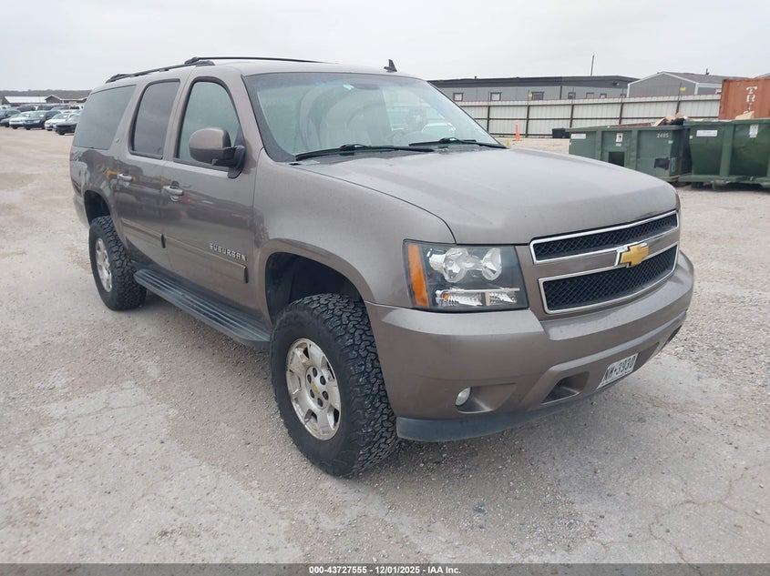CHEVROLET SUBURBAN LT