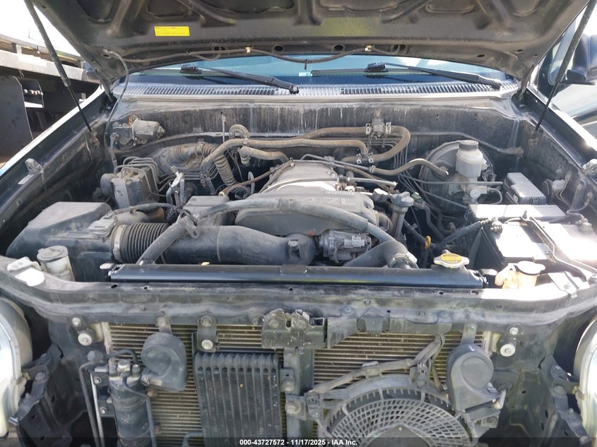 2001 Toyota Sequoia Sr5 V8 VIN: 5TDBT44A01S015025 Lot: 43727572