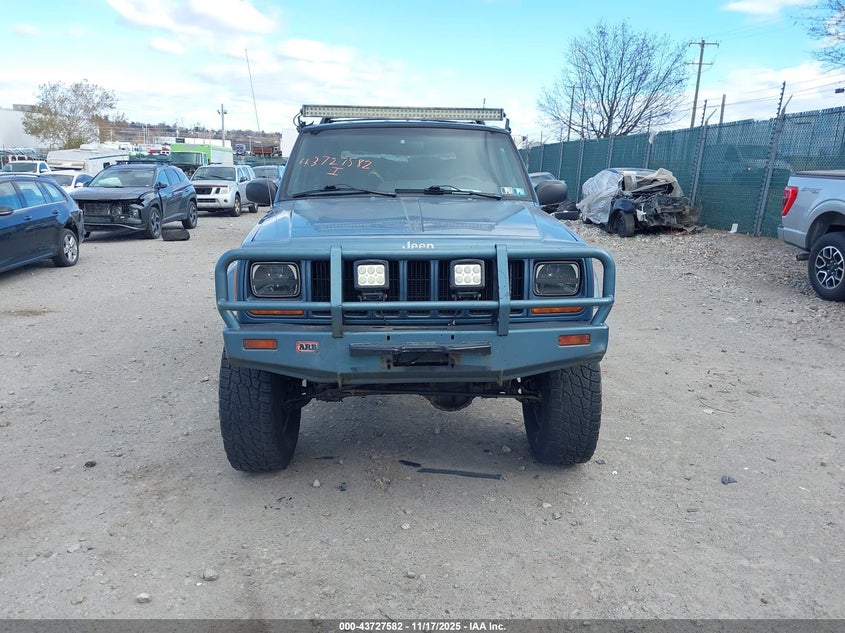 1999 Jeep Cherokee Classic/Sport VIN: 1J4FF68S6XL582593 Lot: 43727582