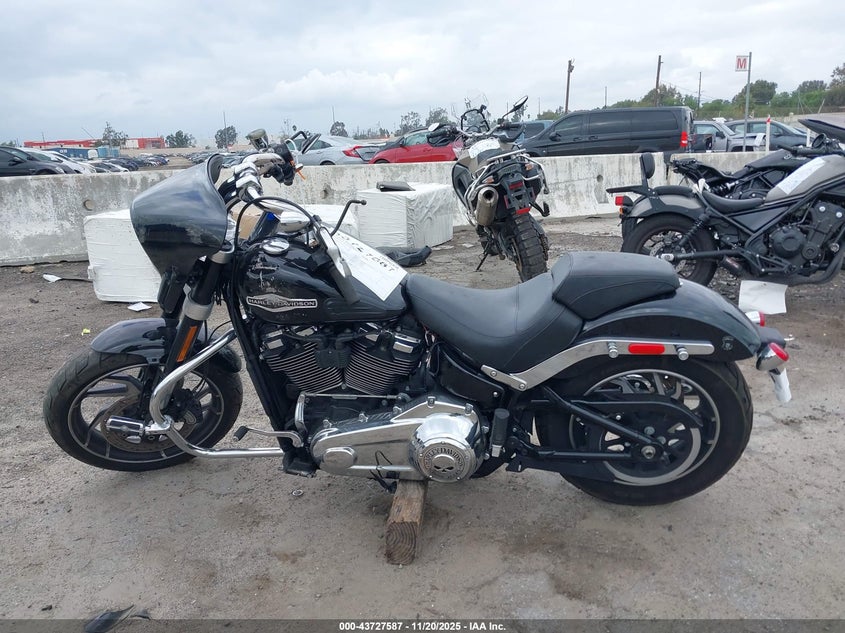 2018 Harley-Davidson Flsb Sport Glide VIN: 1HD1YMJ68JC054944 Lot: 43727587