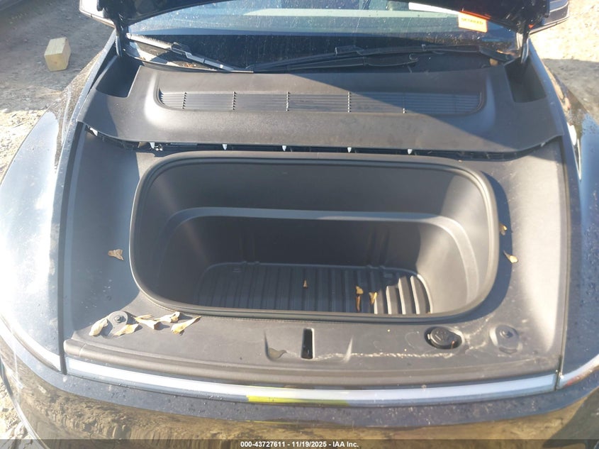 2026 Tesla Model Y Long Range Dual Motor All-Wheel Drive VIN: 7SAYGDED2TA446609 Lot: 43727611