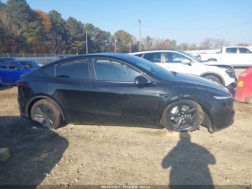 2026 Tesla Model Y Long Range Dual Motor All-Wheel Drive VIN: 7SAYGDED2TA446609 Lot: 43727611