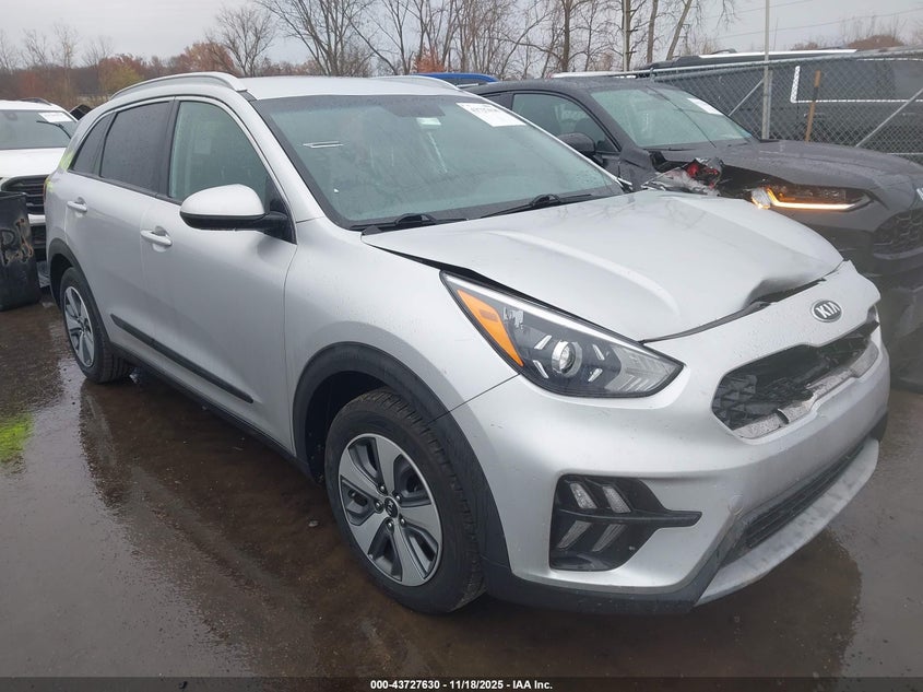 KIA NIRO LX
