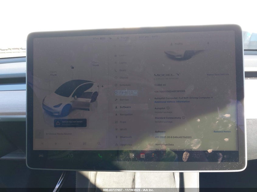 2025 Tesla Model Y Long Range Dual Motor Rear-Wheel Drive VIN: 7SAYGDED4SF281065 Lot: 43727657