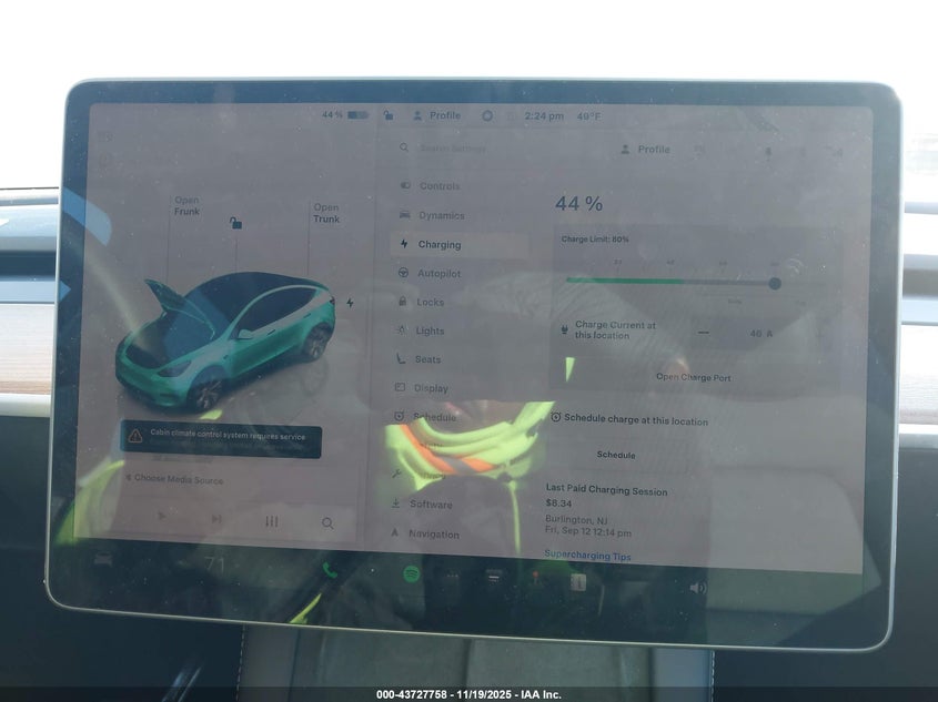 2024 Tesla Model Y Long Range Dual Motor All-Wheel Drive VIN: 7SAYGDEE7RA275003 Lot: 43727758