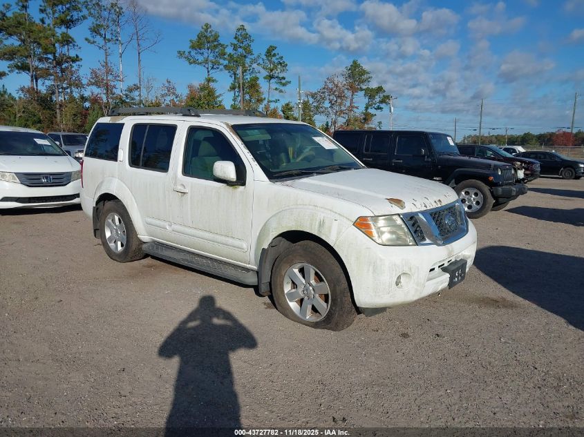 NISSAN PATHFINDER SE
