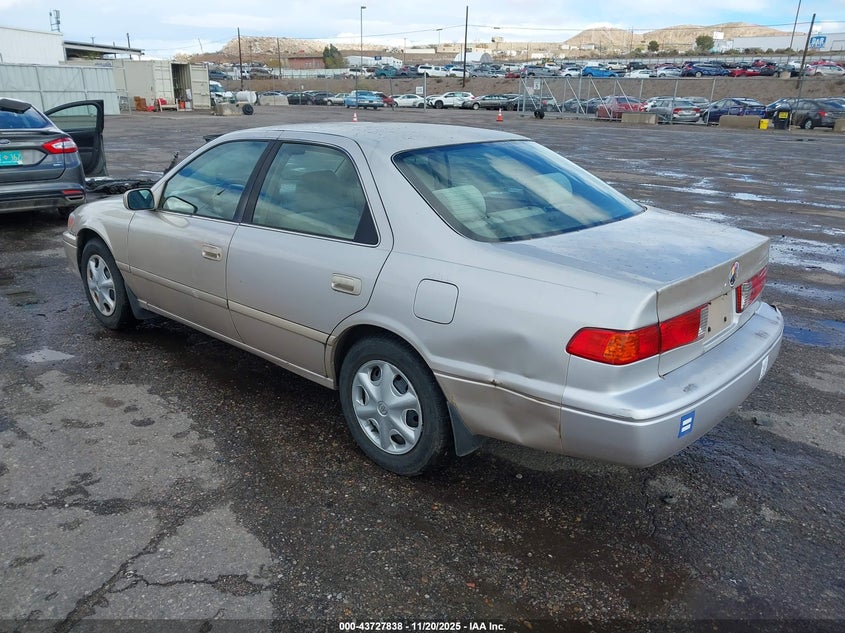 4T1BG22K71U119538 2001 TOYOTA CAMRY photo no. 3