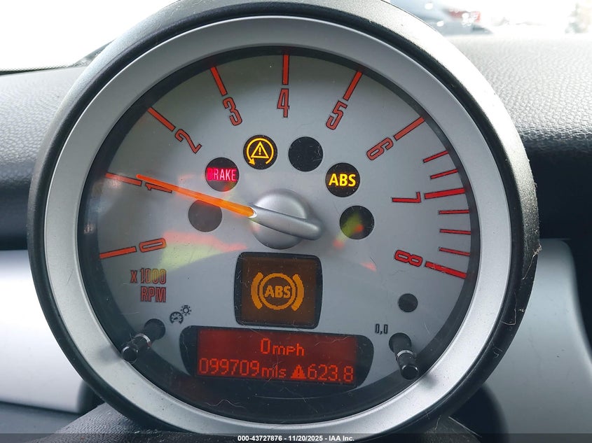 2009 Mini Cooper VIN: WMWMF33599TU73882 Lot: 43727876