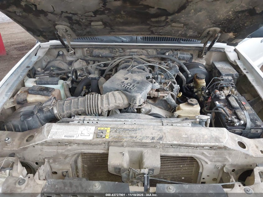 2003 Ford Explorer Sport Trac Xls/Xlt VIN: 1FMZU67E53UC57938 Lot: 43727901