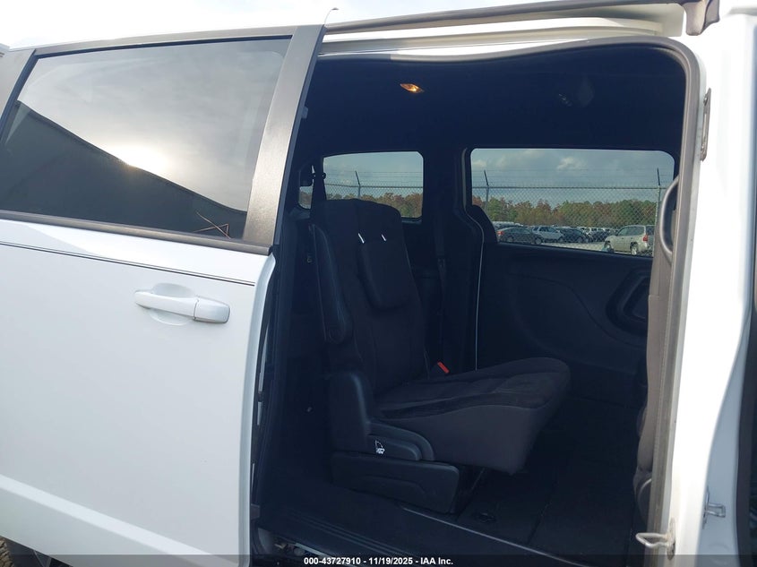 2018 Dodge Grand Caravan Se Plus VIN: 2C4RDGBGXJR161364 Lot: 43727910