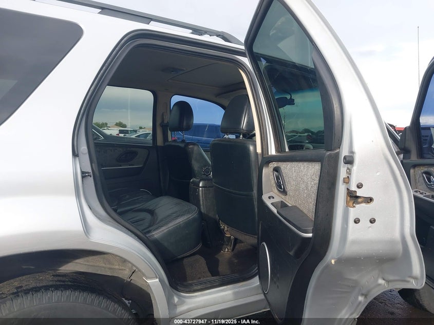 2005 Mercury Mariner Luxury/Premier VIN: 4M2CU57135DJ13772 Lot: 43727947