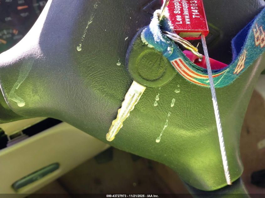 2000 Chevrolet Astro VIN: 1GNDM19W8YB102091 Lot: 43727973