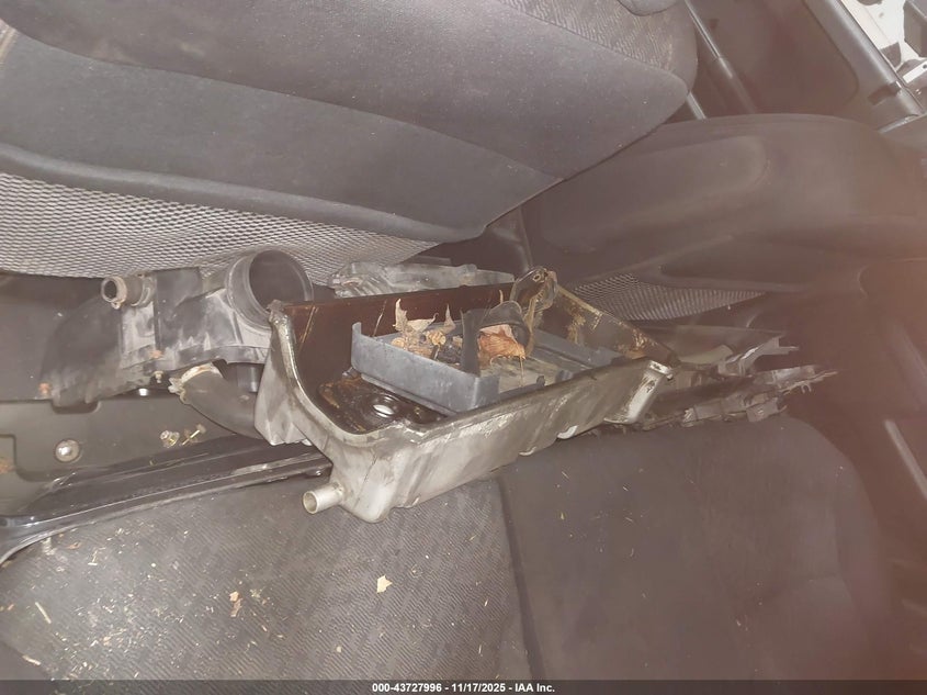 2005 Honda Cr-V Lx VIN: SHSRD78585U327249 Lot: 43727996