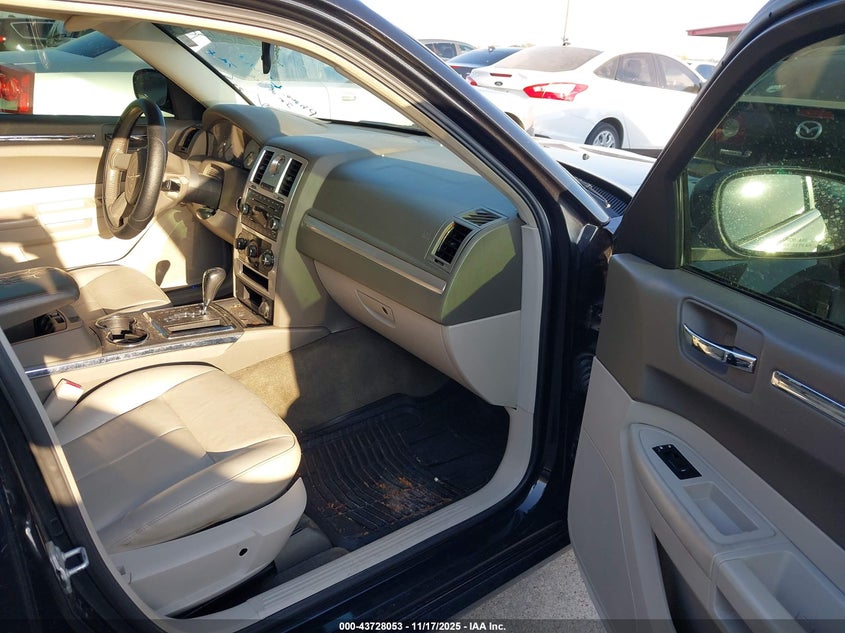 2C3LA53G58H164646 2008 CHRYSLER 300 photo no. 5