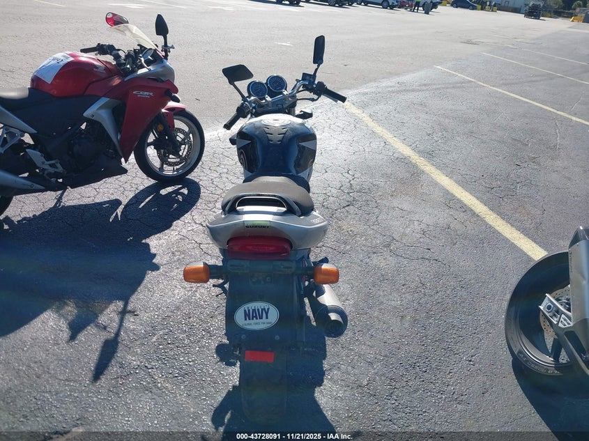 2002 Suzuki Gs500 VIN: JS1GM51A322100439 Lot: 43728091