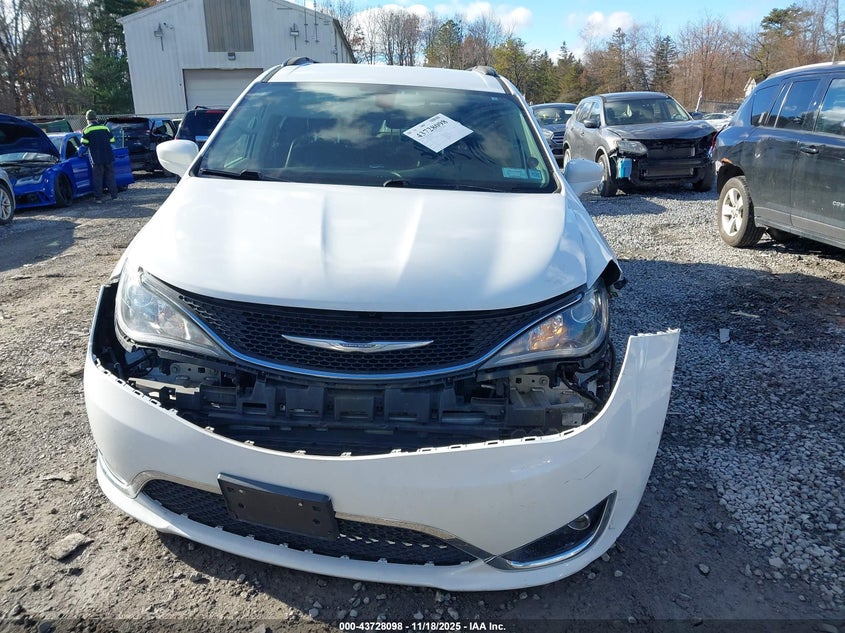 2017 Chrysler Pacifica Touring-L VIN: 2C4RC1BG4HR503093 Lot: 43728098