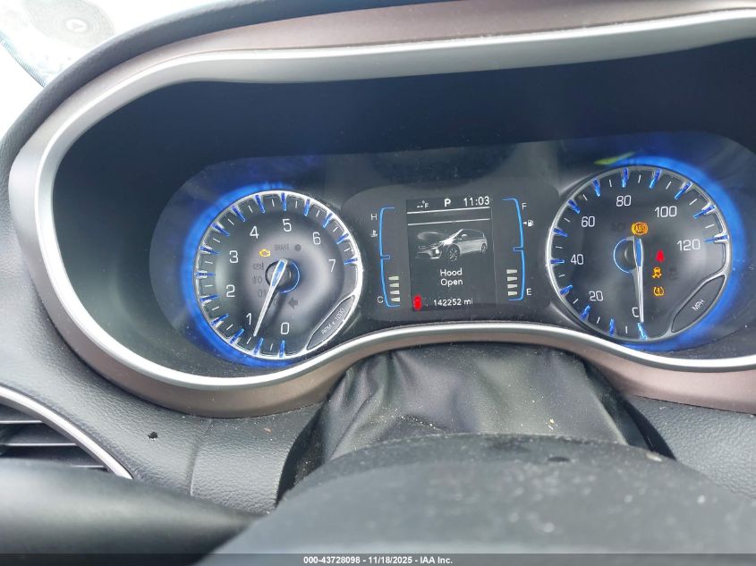 2017 Chrysler Pacifica Touring-L VIN: 2C4RC1BG4HR503093 Lot: 43728098