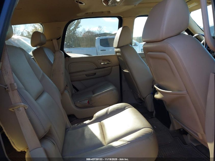 2009 Cadillac Escalade Standard VIN: 1GYFK23229R104716 Lot: 43728133