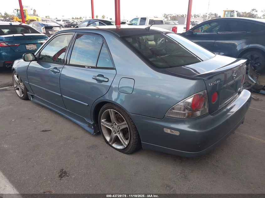 JTHBD192740082806 2004 LEXUS IS photo no. 3