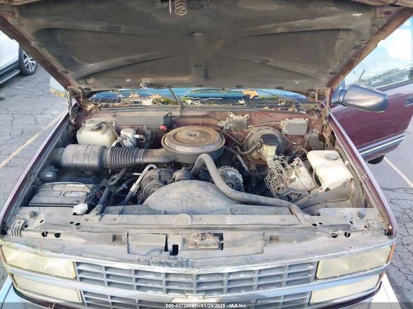 1992 Chevrolet Suburban K1500 VIN: 1GNFK16K2NJ308914 Lot: 43728197