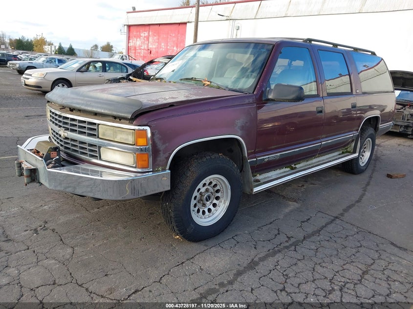 1GNFK16K2NJ308914 1992 CHEVROLET SUBURBAN photo no. 2