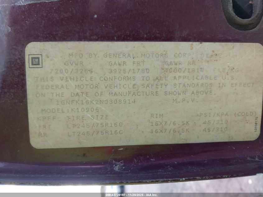 1992 Chevrolet Suburban K1500 VIN: 1GNFK16K2NJ308914 Lot: 43728197