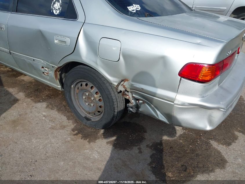 2000 Toyota Camry Le VIN: JT2BG22K1Y0398192 Lot: 43728207