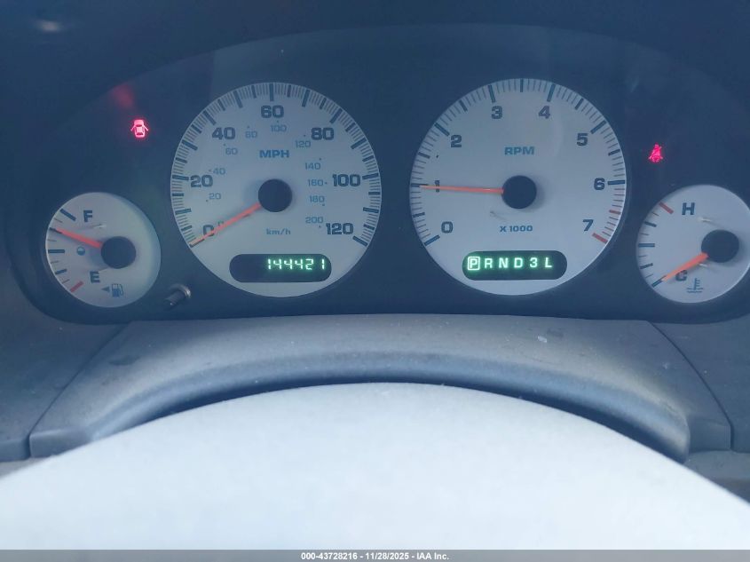 2002 Dodge Caravan Sport VIN: 1B4GP45372B643390 Lot: 43728216