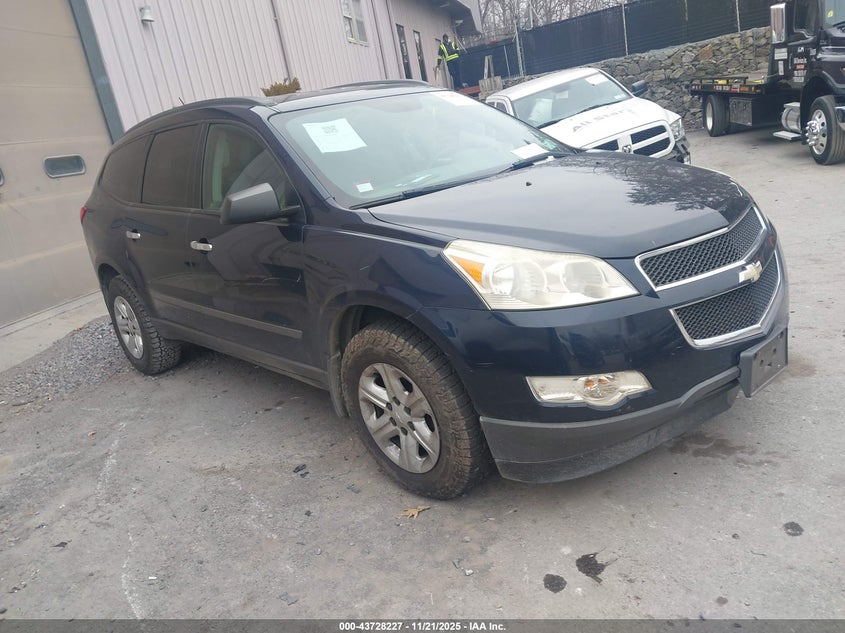 CHEVROLET TRAVERSE LS