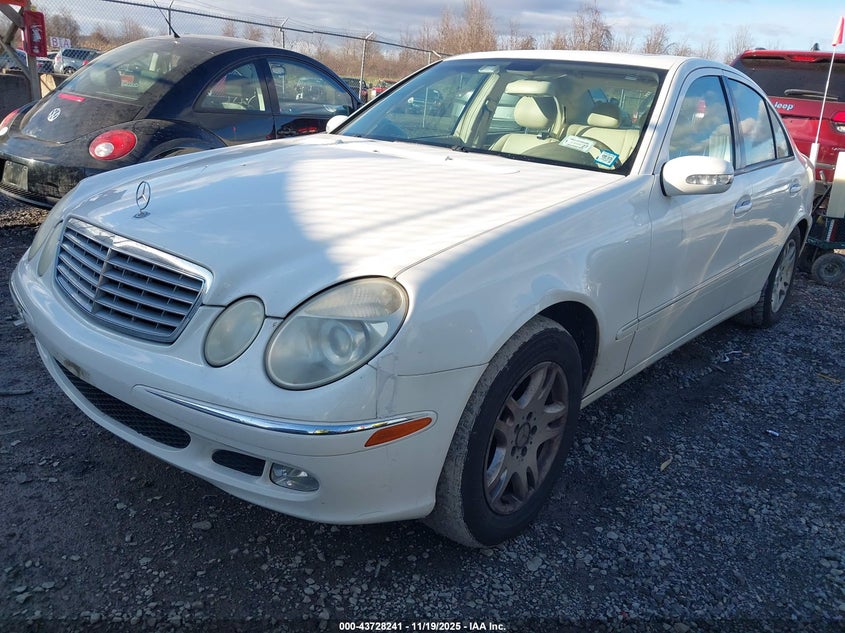 WDBUF65JX4X114765 2004 MERCEDES-BENZ E-KLASSE photo no. 2